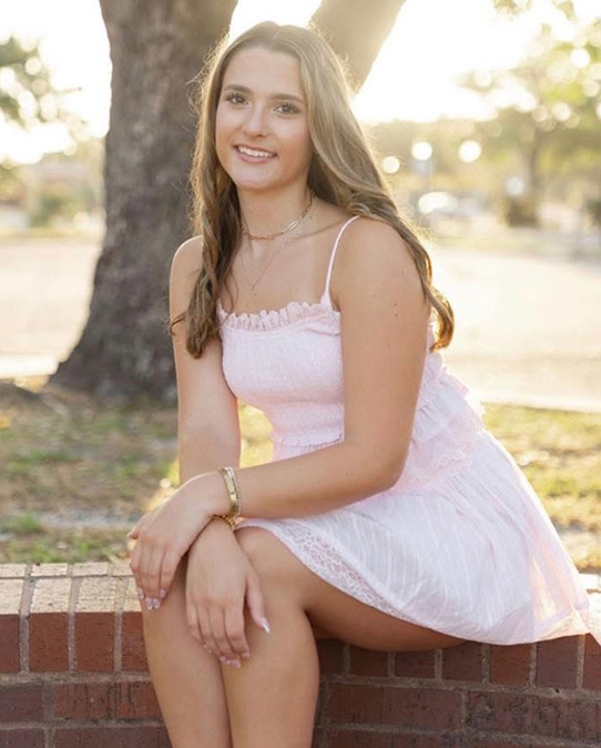 claudia-quave-542w